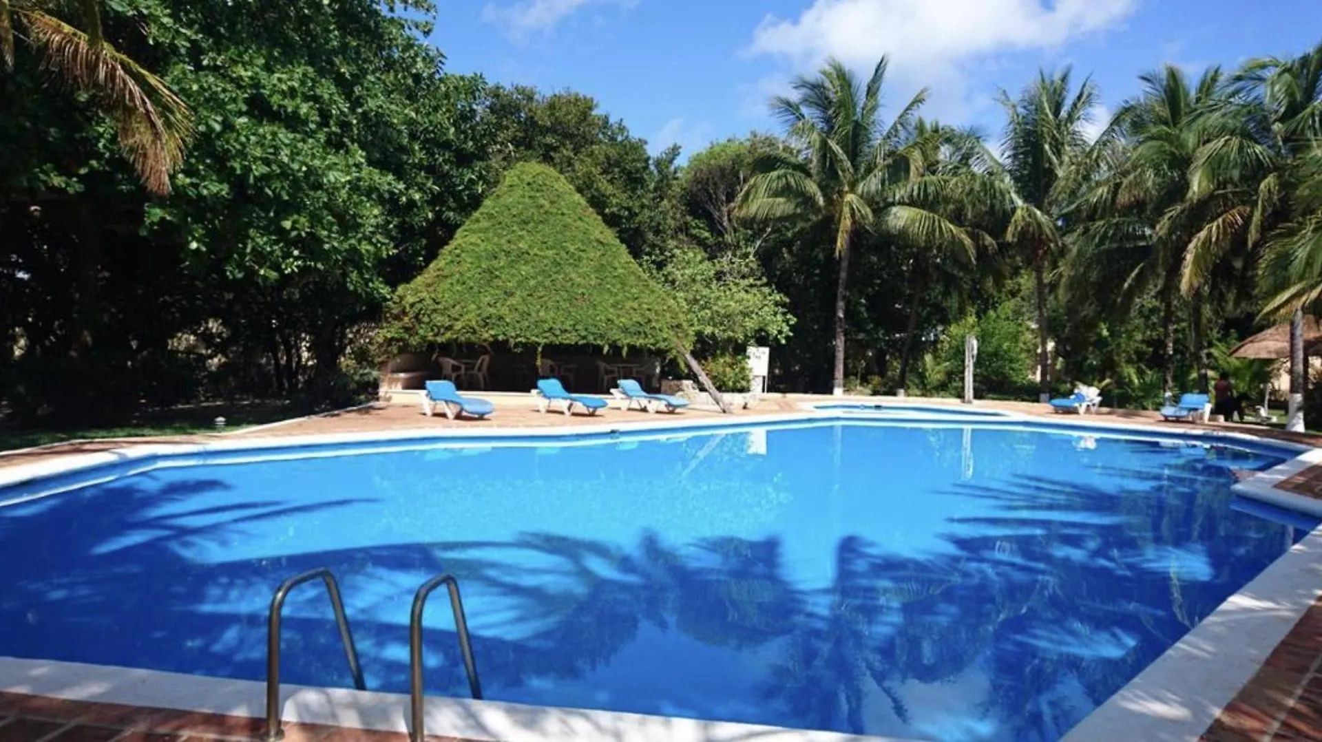 Laguna Beach Apartment Cancun