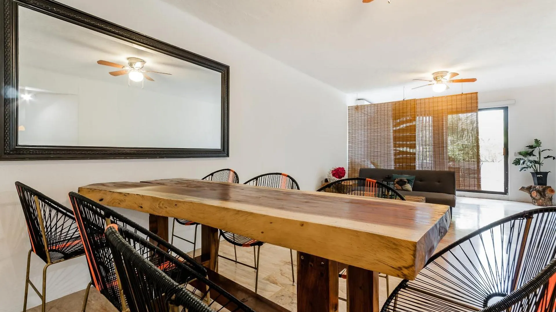 Laguna Beach Apartment Cancun