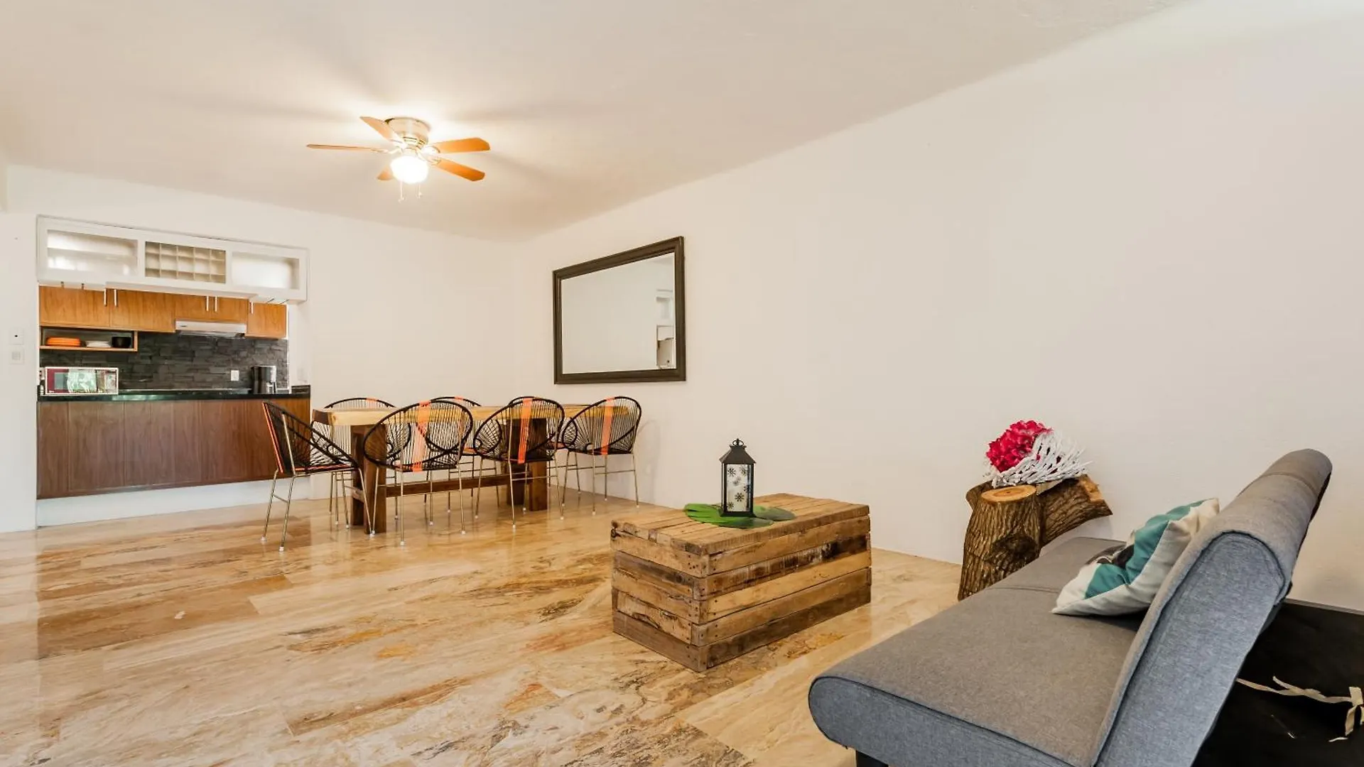 Laguna Beach Apartment Cancun Mexico