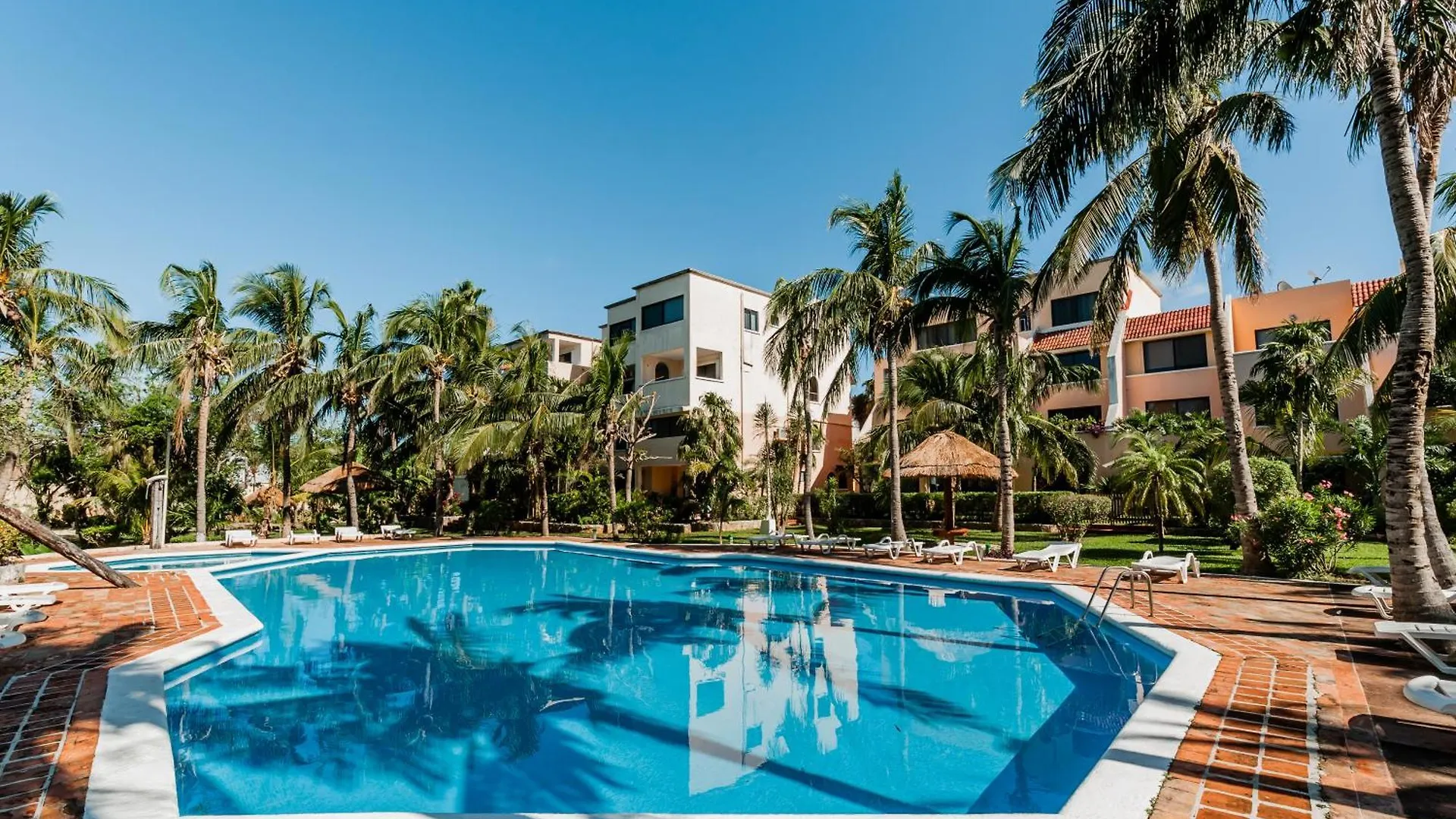 Laguna Beach Apartment Cancun